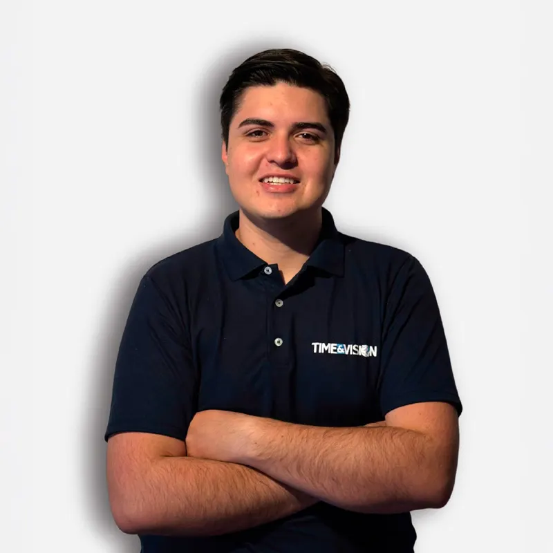 Gabriel Ferreira Gama - Analista de Operações Kliferson Sancler dos Santos, um dos idealizadores da Time&Vision Transportes, empresa sediada em Itajaí, Santa Catarina, especialista em Transporte Rodoviário, Transporte de Cargas Excedentes e Peação de Cargas.